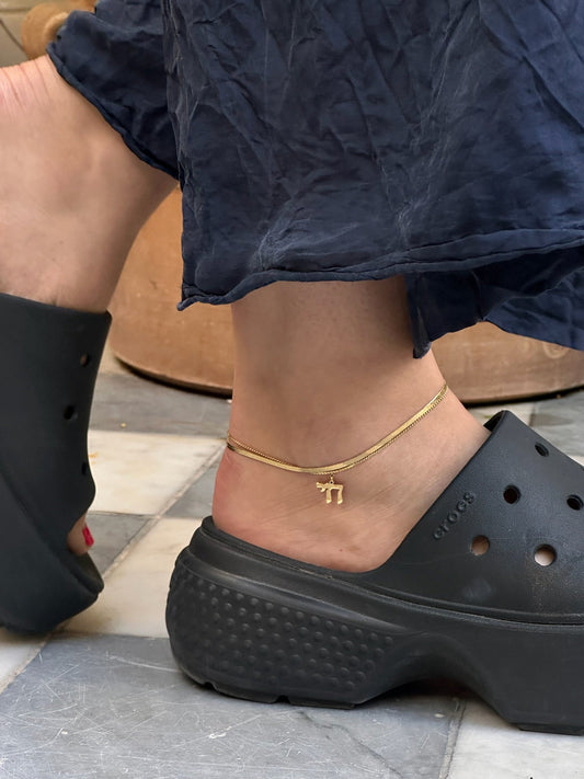 gold chai anklet